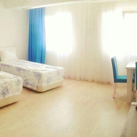 Mavi Butik Apart Чесме Екстериор снимка