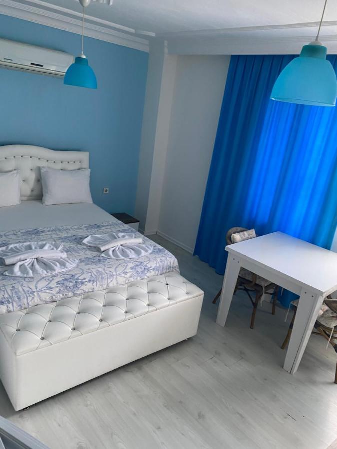 Mavi Butik Apart Чесме Екстериор снимка