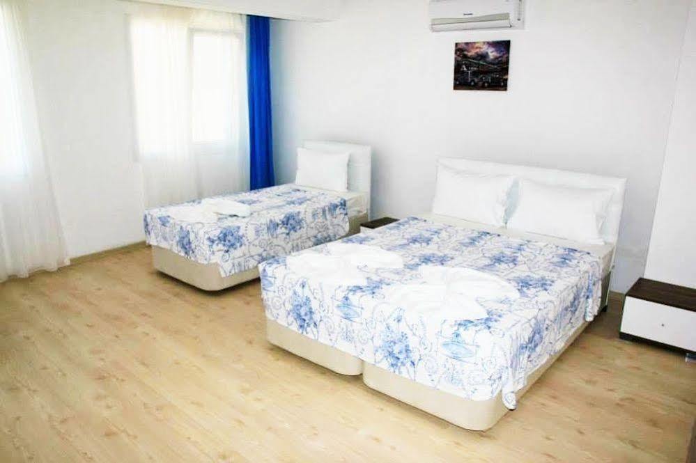 Mavi Butik Apart Чесме Екстериор снимка