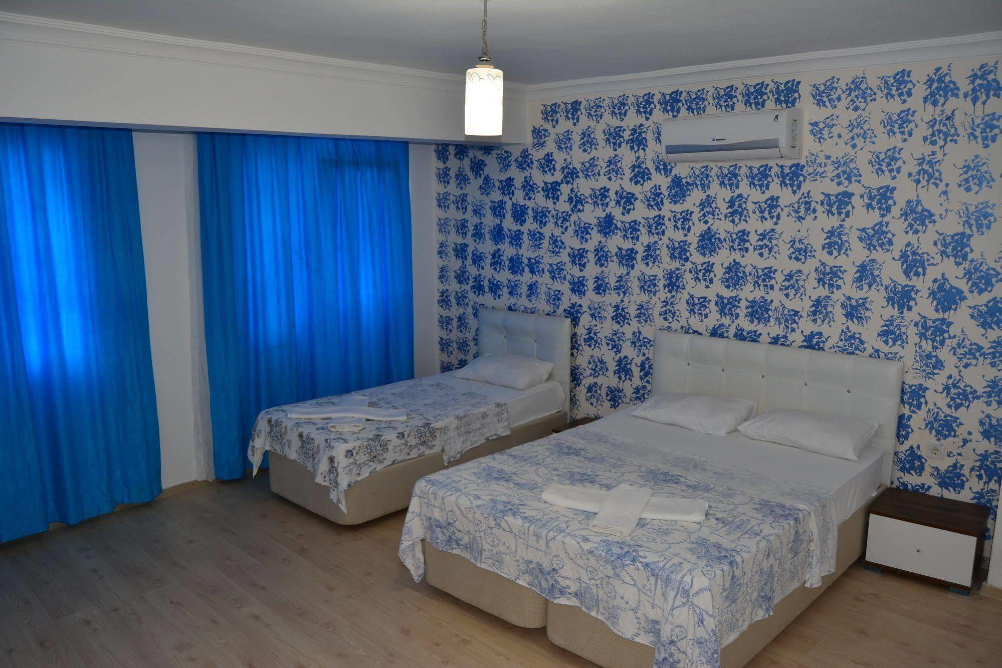 Mavi Butik Apart Чесме Екстериор снимка
